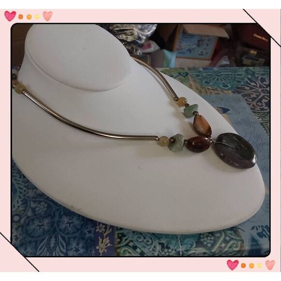 Gorgeous Genuine Gemstone Medallion Beaded Choker Necklace - Picture 2 of 3